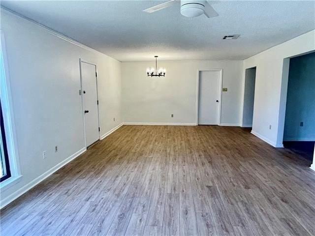 554 Stratford Dr - Photo 4 of 12