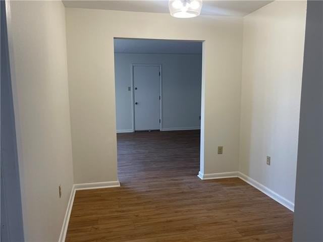 554 Stratford Dr - Photo 6 of 12