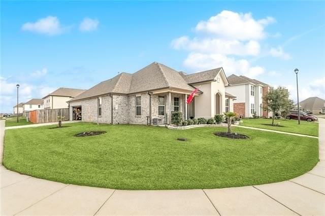 1336 Shipyard Dr - Photo 4 of 31