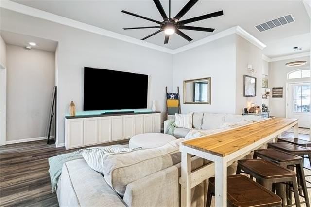 1336 Shipyard Dr - Photo 6 of 31