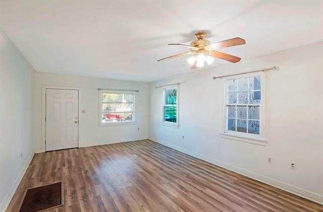 2135 S Carrollton Ave - Photo 4 of 11