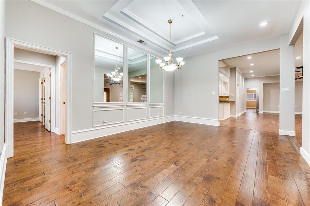 908 Mccoy Dr - Photo 7 of 32