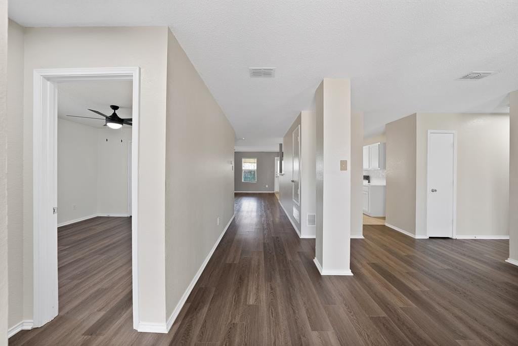 1477 Greenbrook Dr - Photo 3 of 37