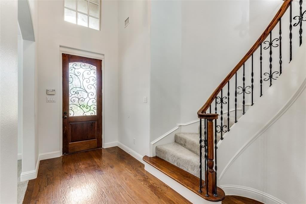 2307 Kittyhawk Dr - Photo 3 of 14