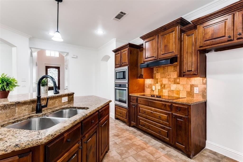 2307 Kittyhawk Dr - Photo 7 of 14