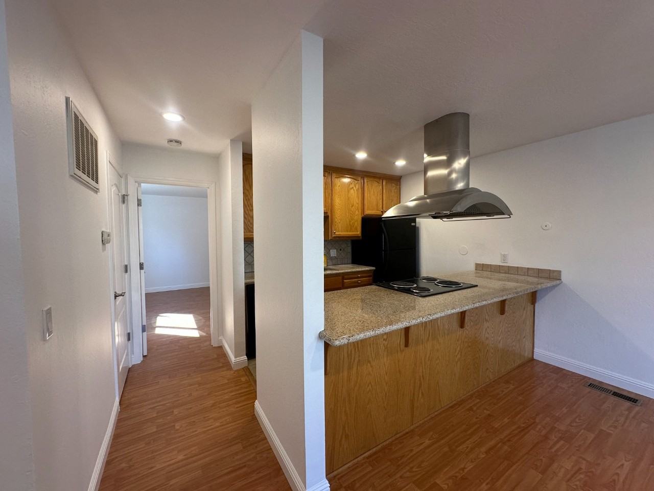 1208 Pierce St #1 - Photo 5 of 17