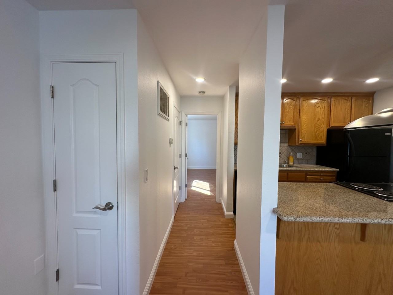 1208 Pierce St #1 - Photo 6 of 17