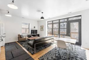 1219 W Gunnison St #2R - Photo 1 of 1