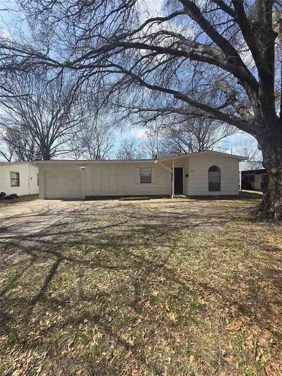 925 Grande Dr - Photo 2 of 8