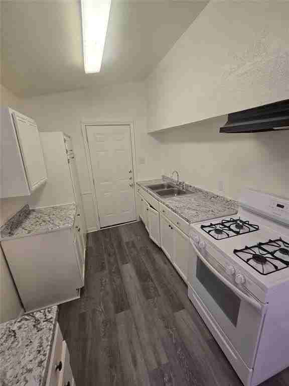 925 Grande Dr - Photo 3 of 8