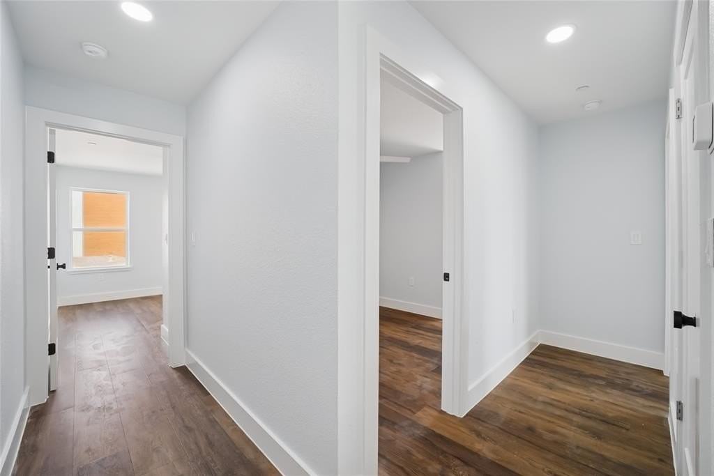 401 Bryan St - Photo 7 of 25