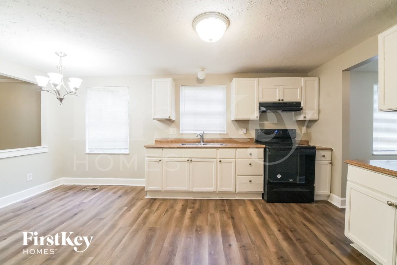 3045 Forestside Ln - Photo 6 of 16