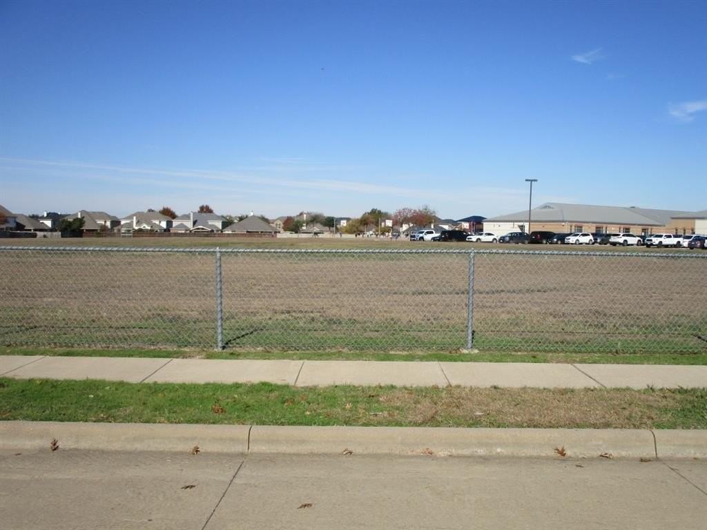 4028 Twin Creeks Dr - Photo 3 of 13