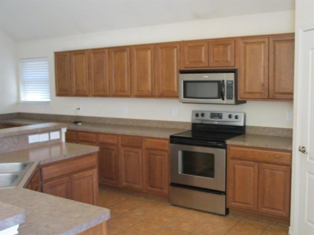 4028 Twin Creeks Dr - Photo 6 of 13