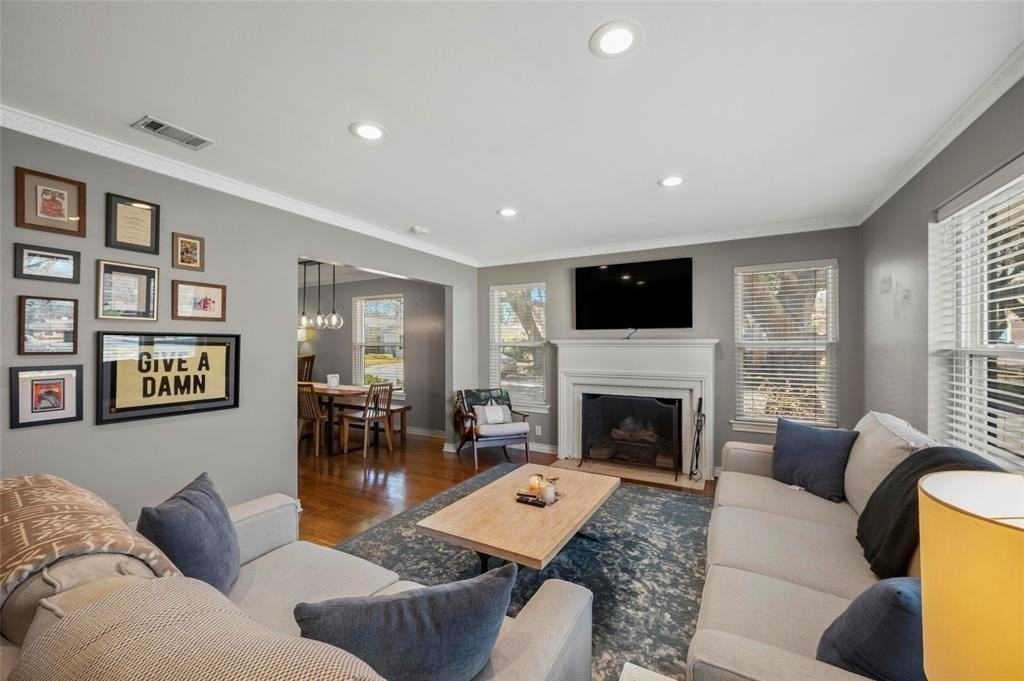 6202 Sudbury Dr - Photo 4 of 25