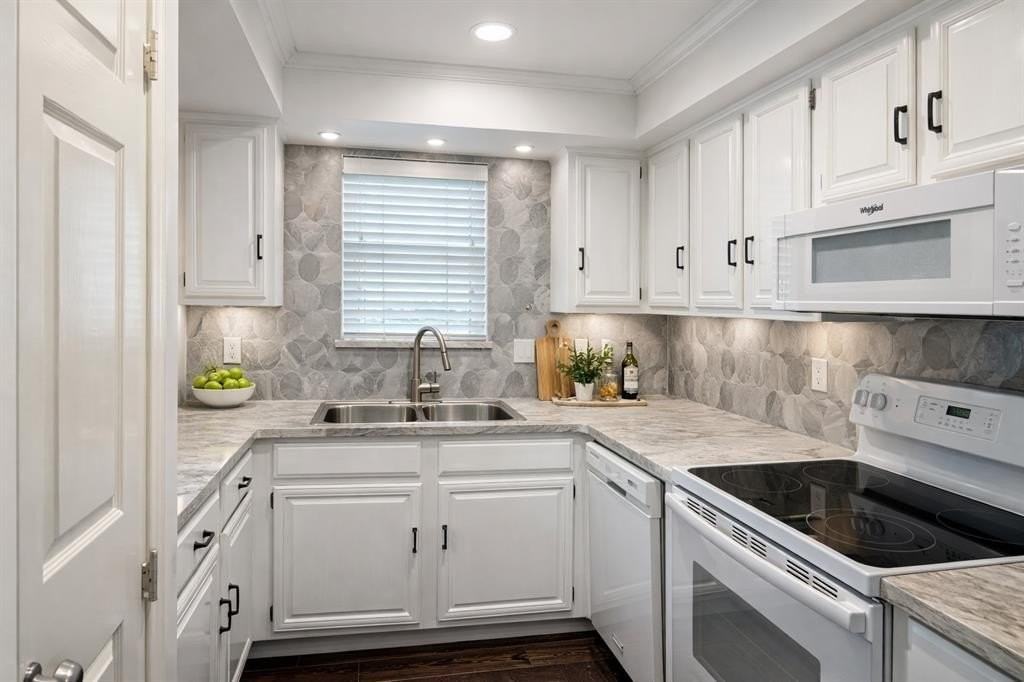 3635 Garden Brook Dr #118