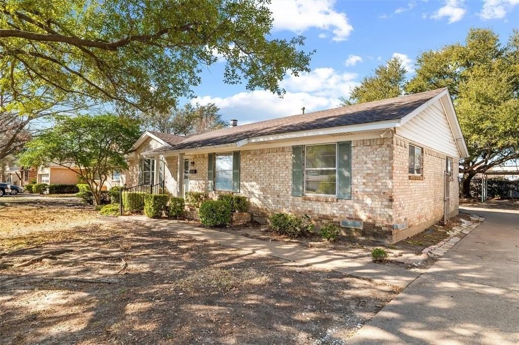 2927 Eric Ln - Photo 4 of 28