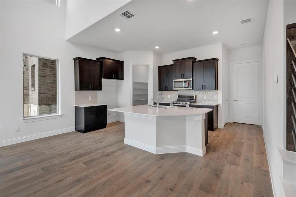 4546 Community Ct - Photo 3 of 15