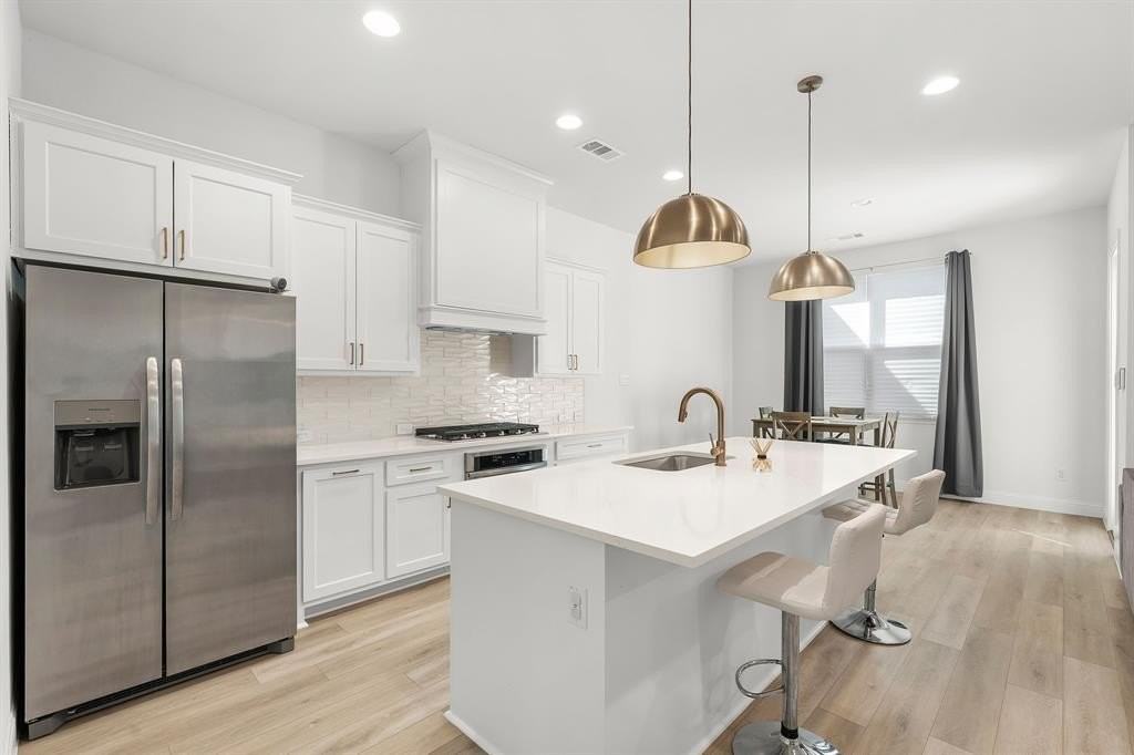 2124 Village Walk Pl - Photo 5 of 25