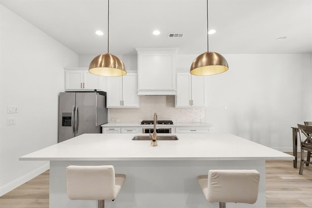 2124 Village Walk Pl - Photo 6 of 25