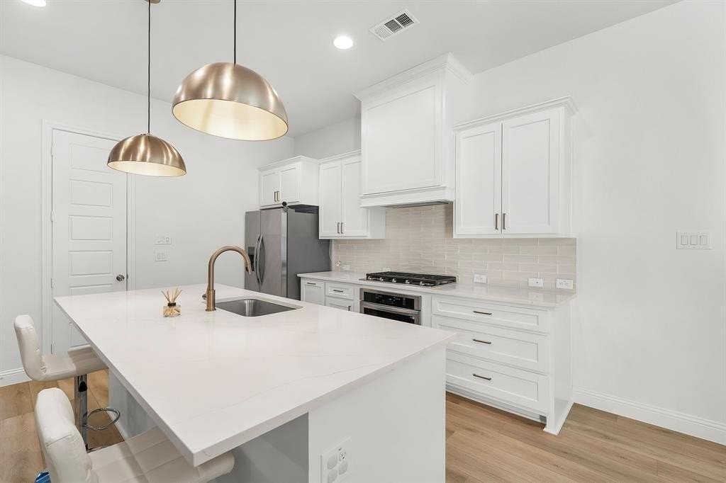 2124 Village Walk Pl - Photo 7 of 25