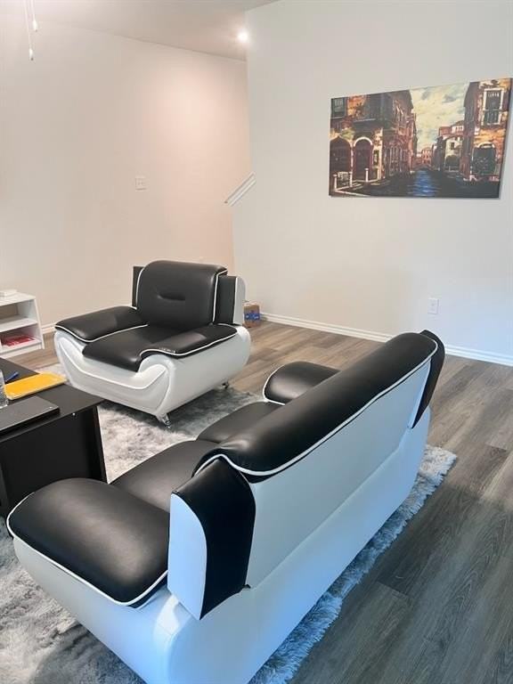 844 Moonglade Rd - Photo 6 of 34