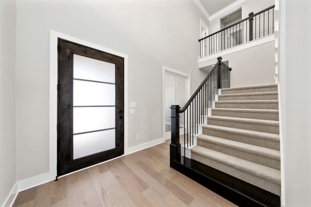 6832 Sunset Hills Dr - Photo 7 of 40