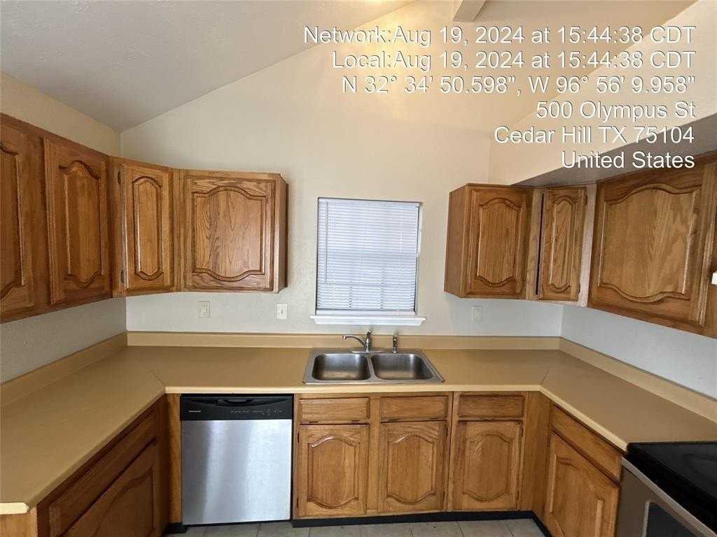 500 Olympus St - Photo 6 of 11