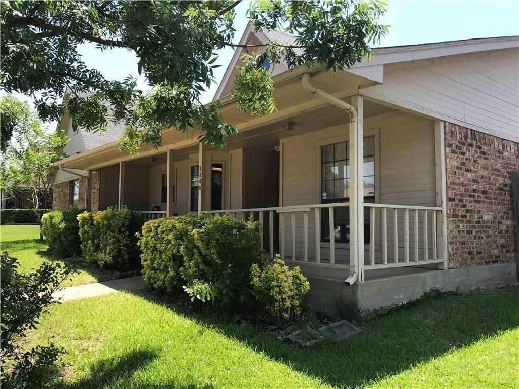 1126 Woodrow Dr - Photo 2 of 20