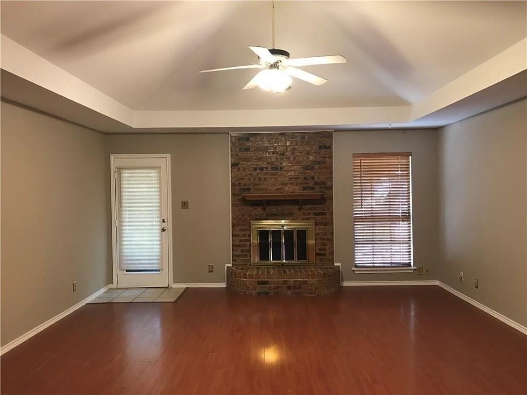 1126 Woodrow Dr - Photo 3 of 20