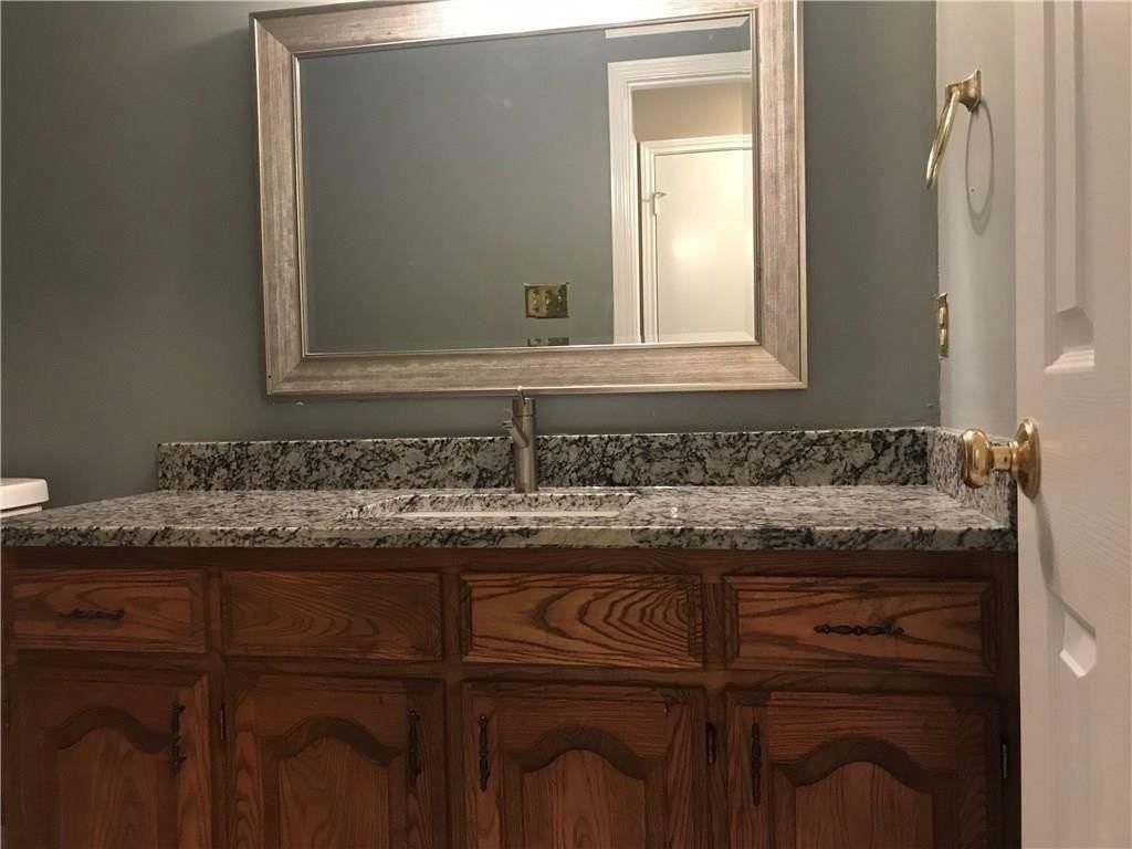 1126 Woodrow Dr - Photo 5 of 20