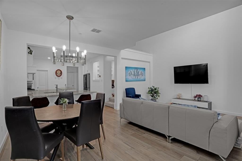 2720 Parkview Pl - Photo 2 of 21