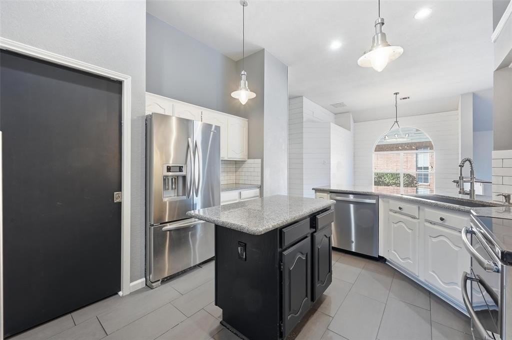 2024 Brookville Ln - Photo 4 of 11