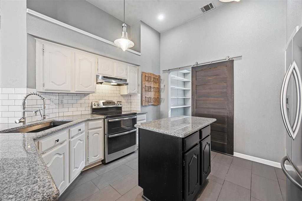 2024 Brookville Ln - Photo 5 of 11