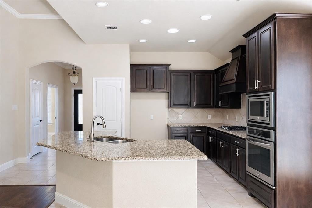 1210 Stampede Dr - Photo 4 of 19