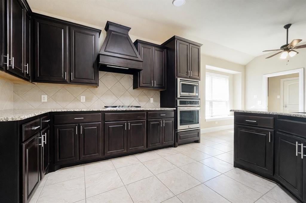 1210 Stampede Dr - Photo 5 of 19