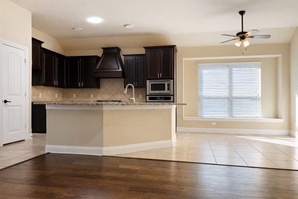 1210 Stampede Dr - Photo 6 of 19