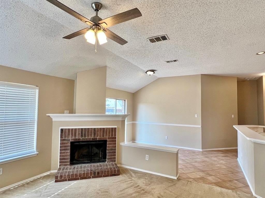 875 Shoal Creek Dr - Photo 2 of 20