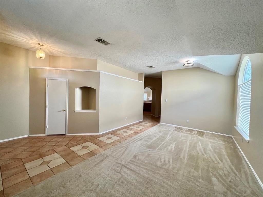 875 Shoal Creek Dr - Photo 6 of 20