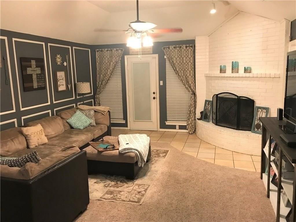 7616 Kimberly Ct - Photo 3 of 19