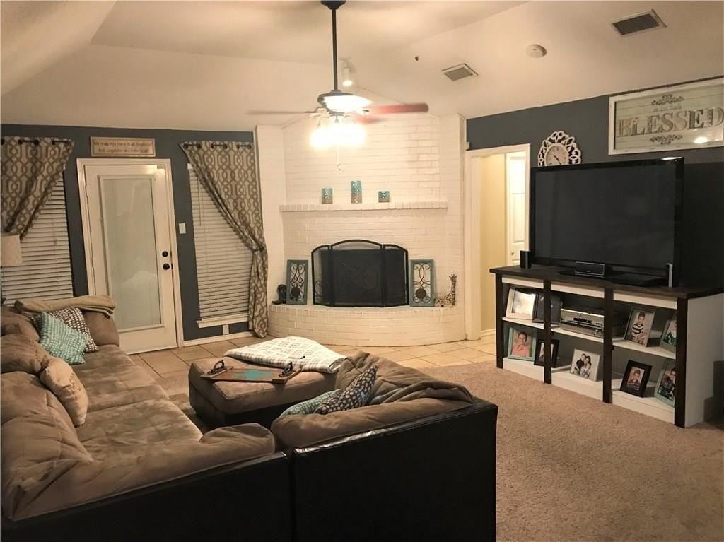 7616 Kimberly Ct - Photo 4 of 19