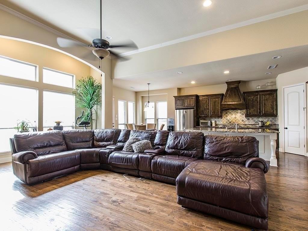 1521 Snowberry Dr - Photo 6 of 24