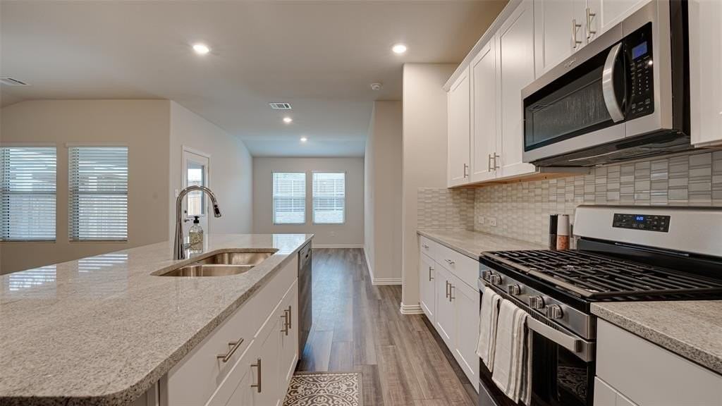 1115 Enchanted Rock Ln - Photo 5 of 30