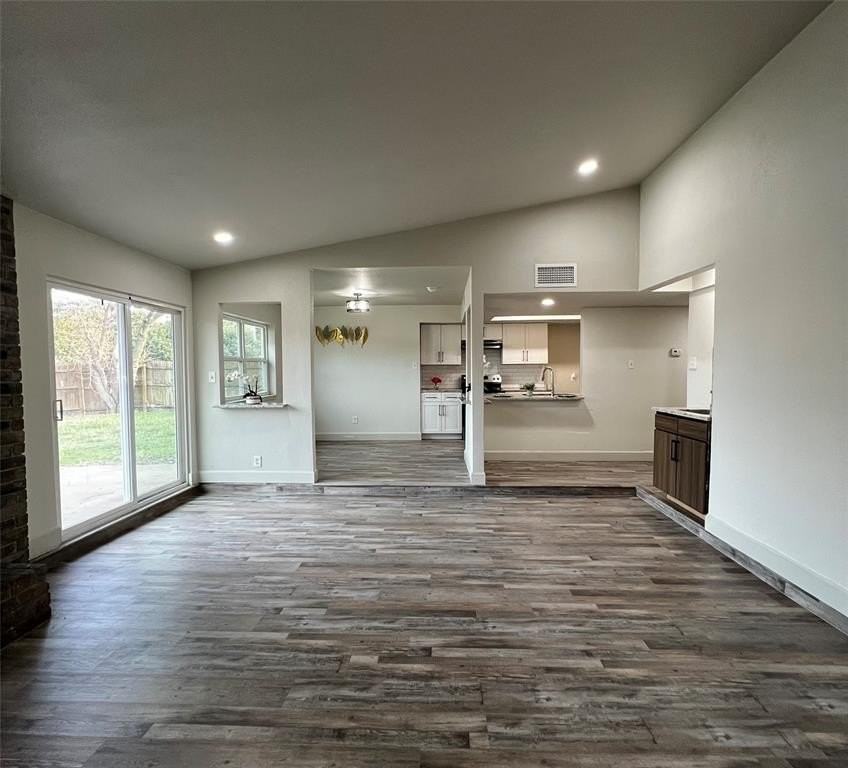 2505 Clearwood Dr - Photo 5 of 27