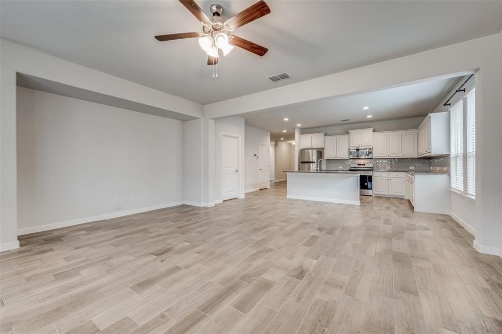 15933 Bronte Ln - Photo 6 of 37