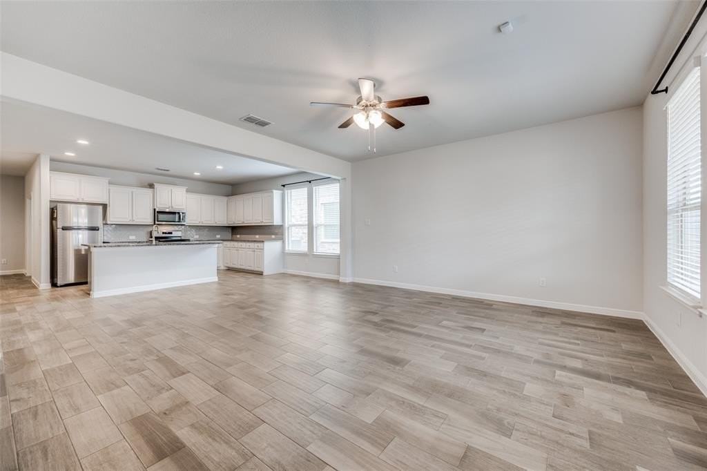 15933 Bronte Ln - Photo 7 of 37