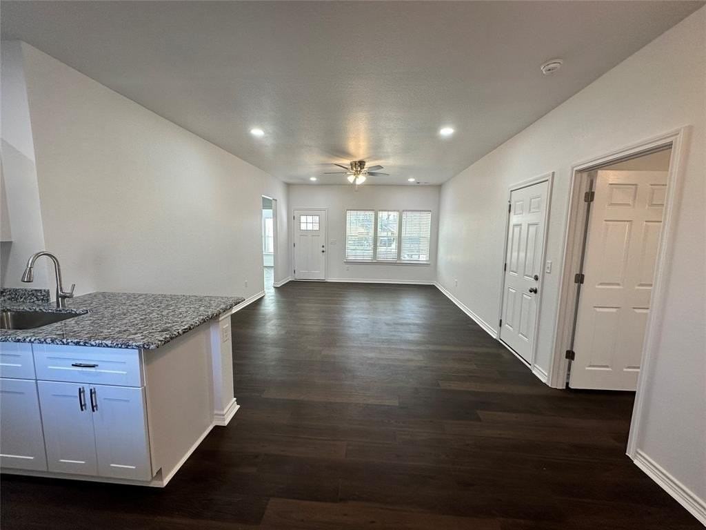 1989 W Bond St - Photo 2 of 19