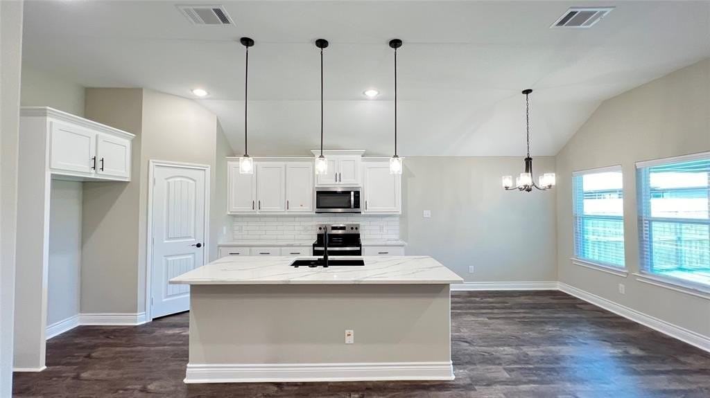 606 Moseley Ln - Photo 5 of 19