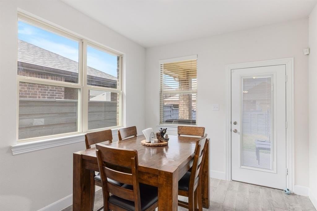 7028 Windmill St - Photo 7 of 16