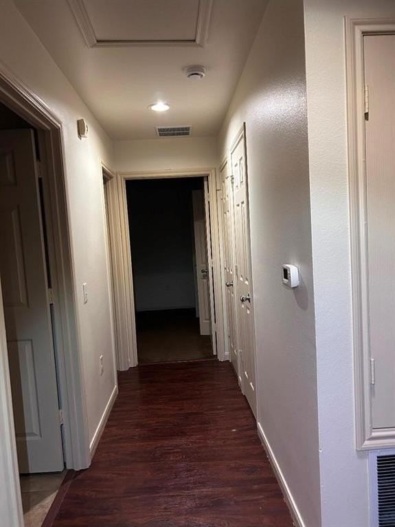 1806 Holland St - Photo 4 of 10